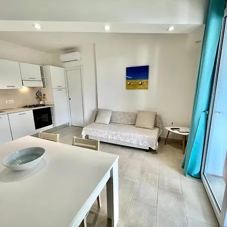 Angolo Mare & Hotel apartamentowy Porto Pino