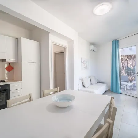 Angolo Mare & Apart-hotel 4*