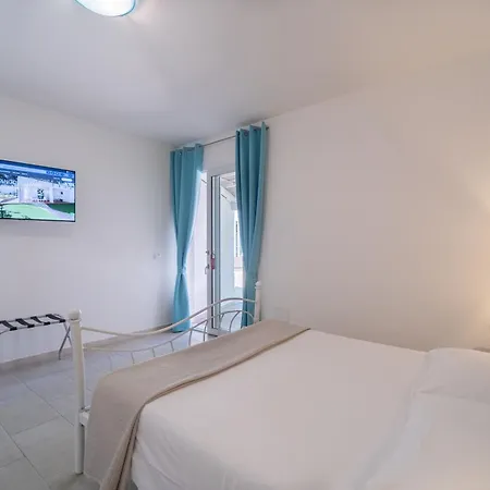 Apart-hotel Angolo Mare & Porto Pino