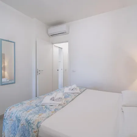 Angolo Mare & Apart-hotel 4*
