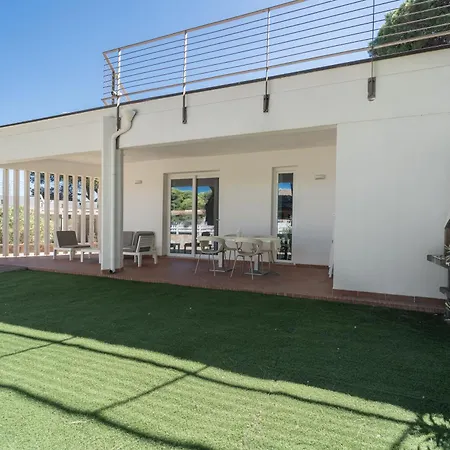 Angolo Mare & Apart-hotel 4*